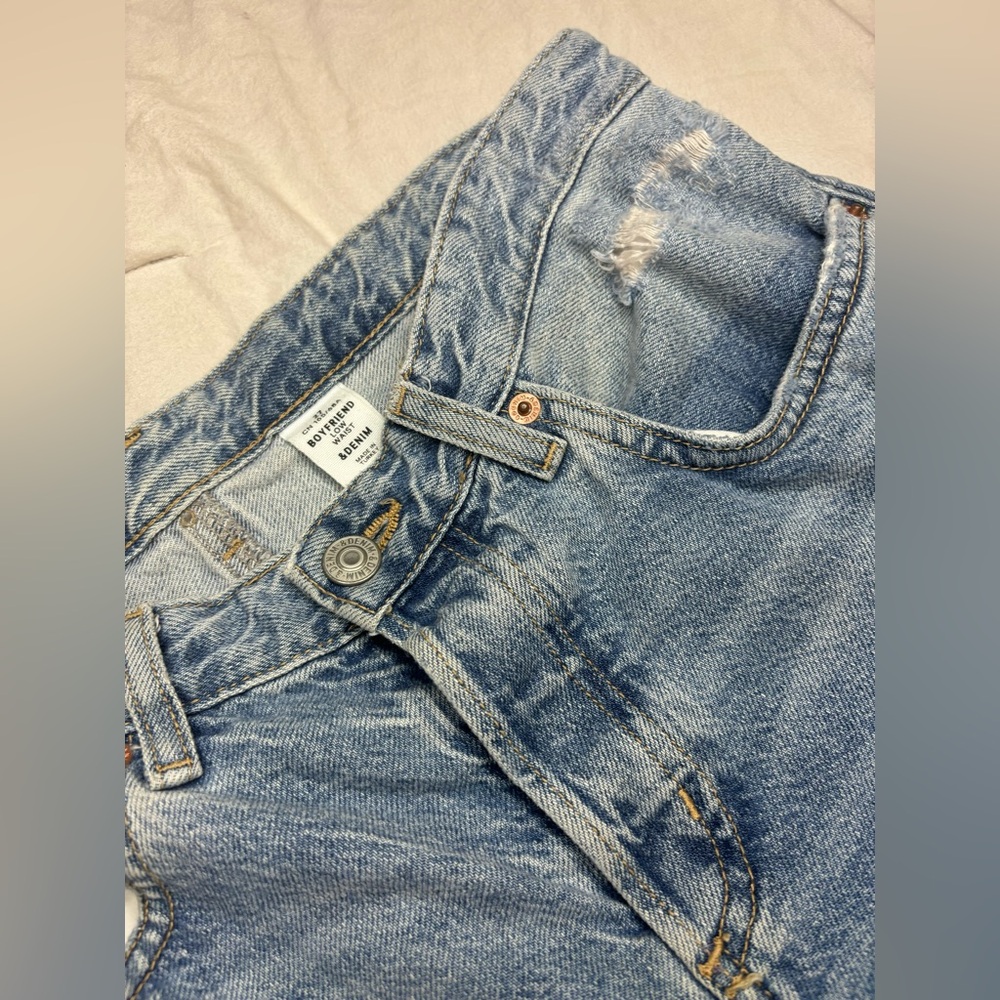 &DENIM H&M Boyfriend Low-Waist Distressed Jeans